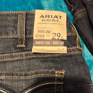 Arita jeans